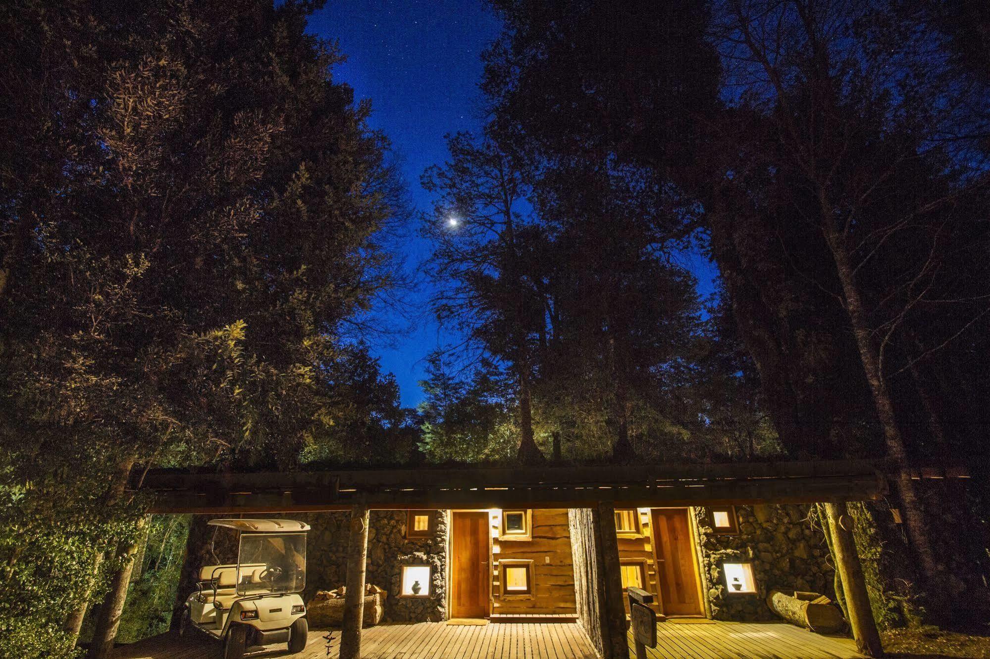 Huilo Huilo Nawelpi Lodge Пуерто-Фуй Екстер'єр фото